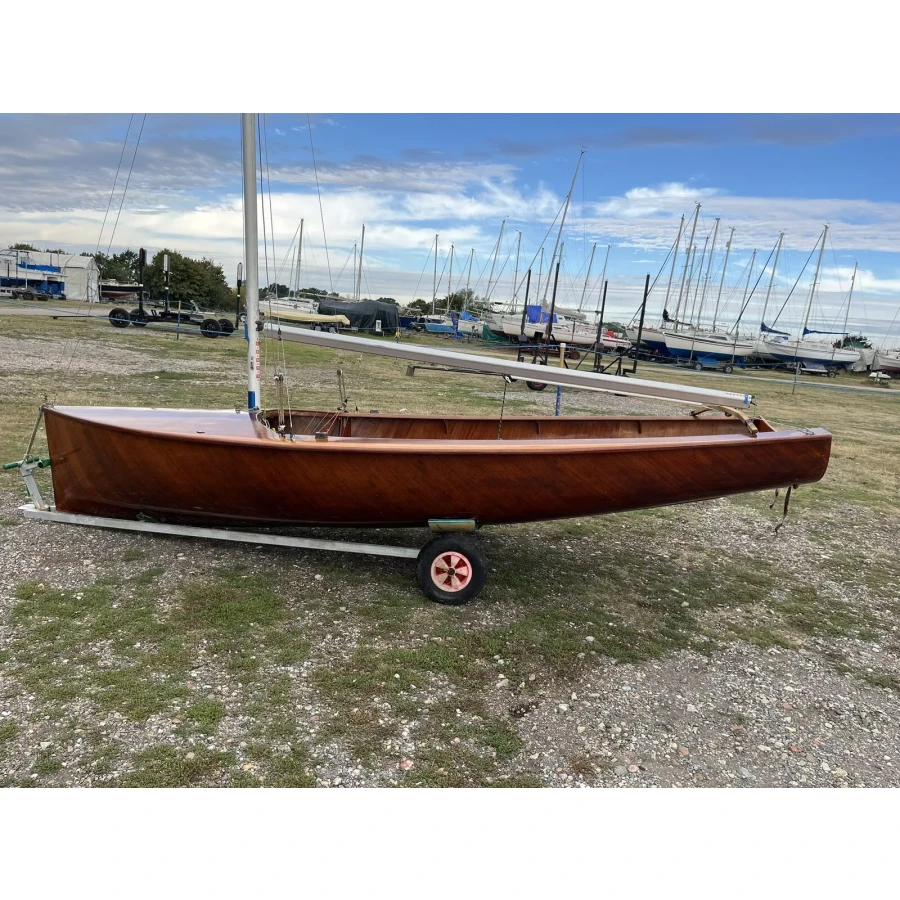 Albacore Dinghy Sail Number 7410